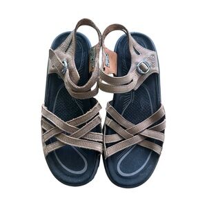 Keen Rialto II Naples Sandals In Plaza Taupe/Bungee